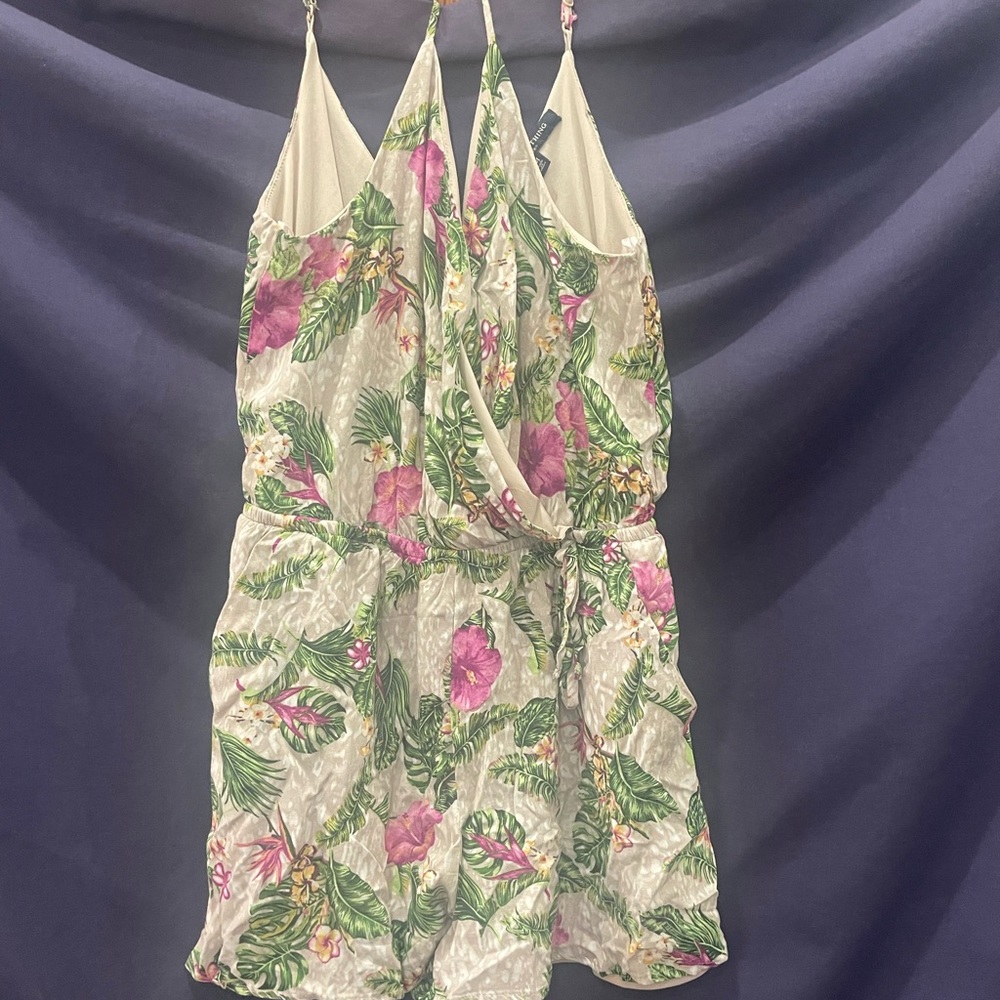 Sexy floral romper